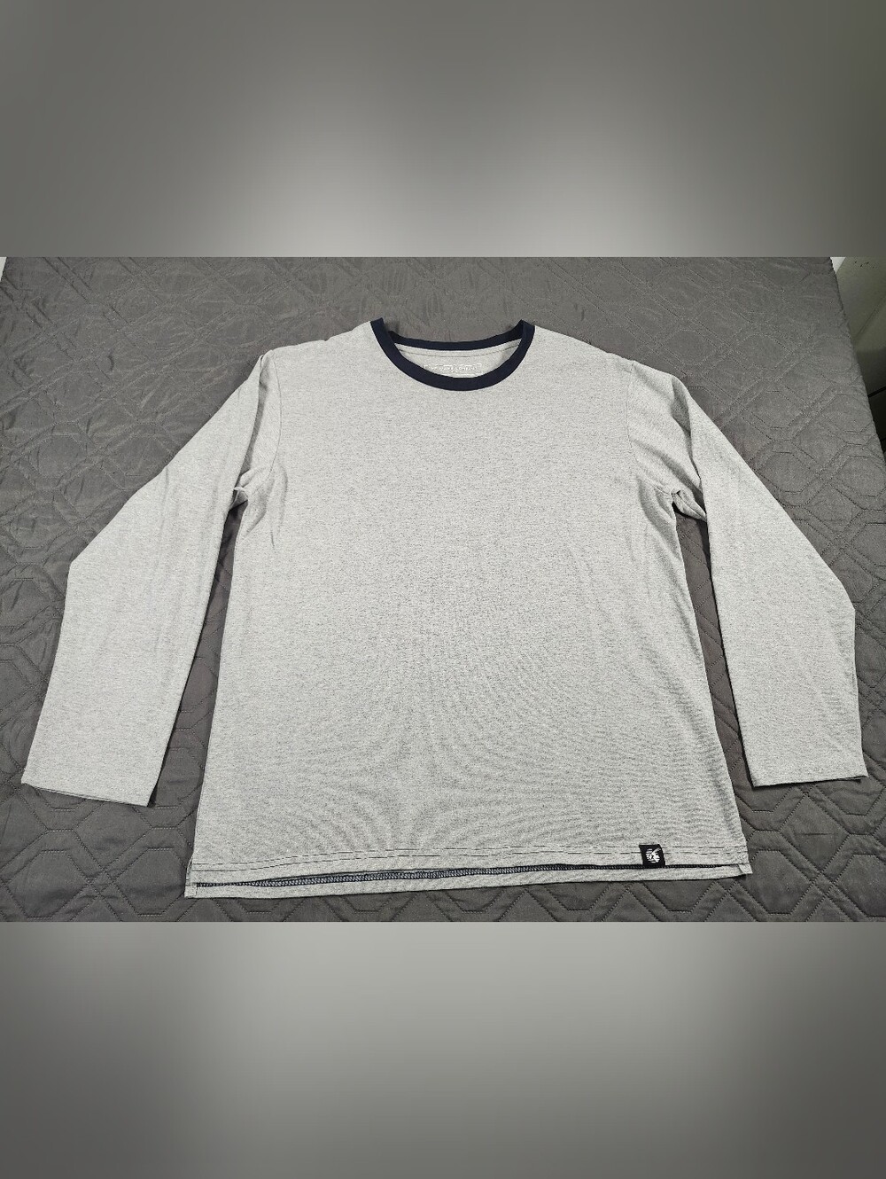 The White Company London for Qatar Airways pajama top size Medium